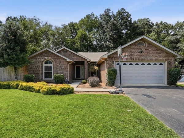 515 Laurel Park Cir, Cookeville, TN 38501