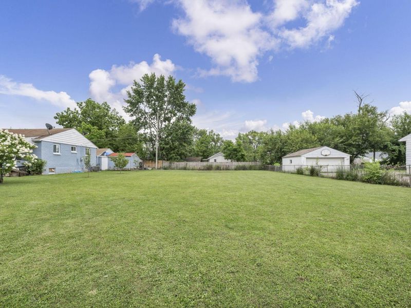 1873 Ferris Road , Columbus, OH 43224 Photo 4