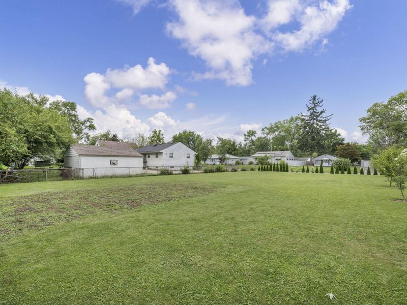 1873 Ferris Road , Columbus, OH 43224 Photo 6