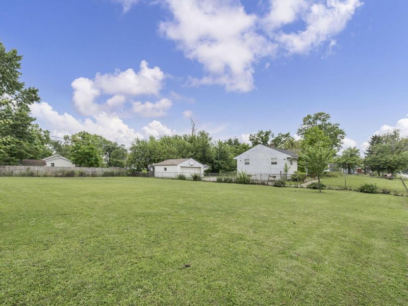 1873 Ferris Road , Columbus, OH 43224 Photo 8