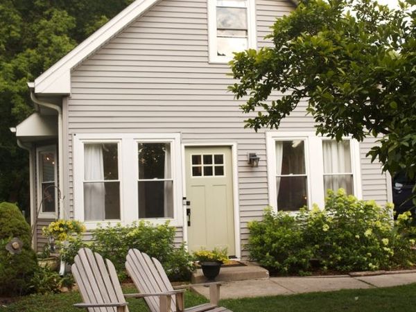 115 Edgewood Avenue , Crystal Lake, IL 60014