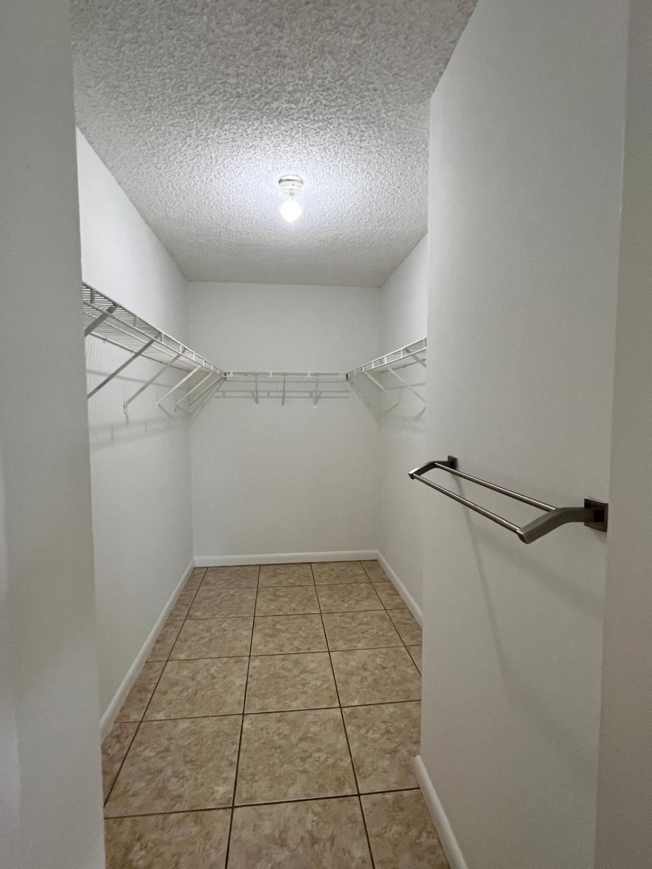 351 Palm Way, Unit 204, Pembroke Pines, FL 33025 Photo