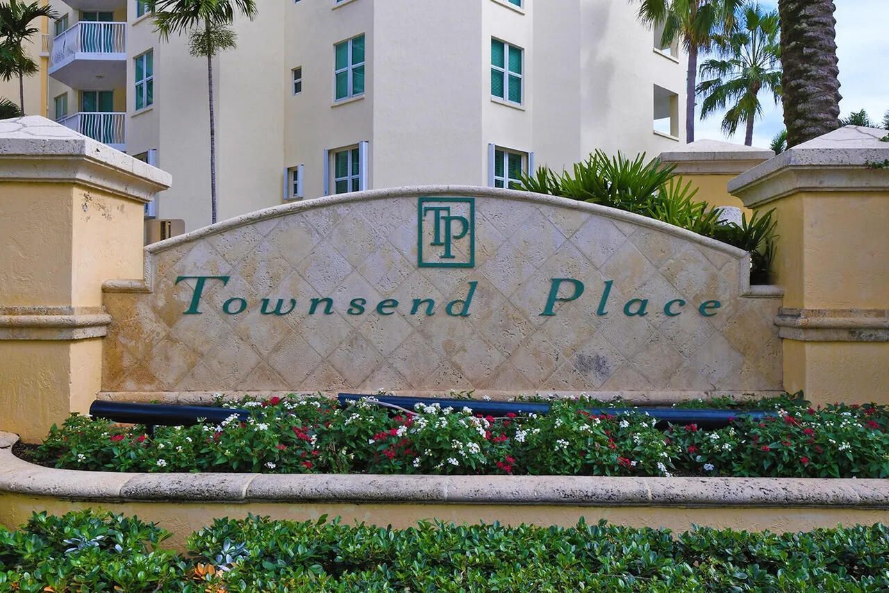 550 SE Mizner Boulevard, Unit B206, Boca Raton, FL 33432 Photo