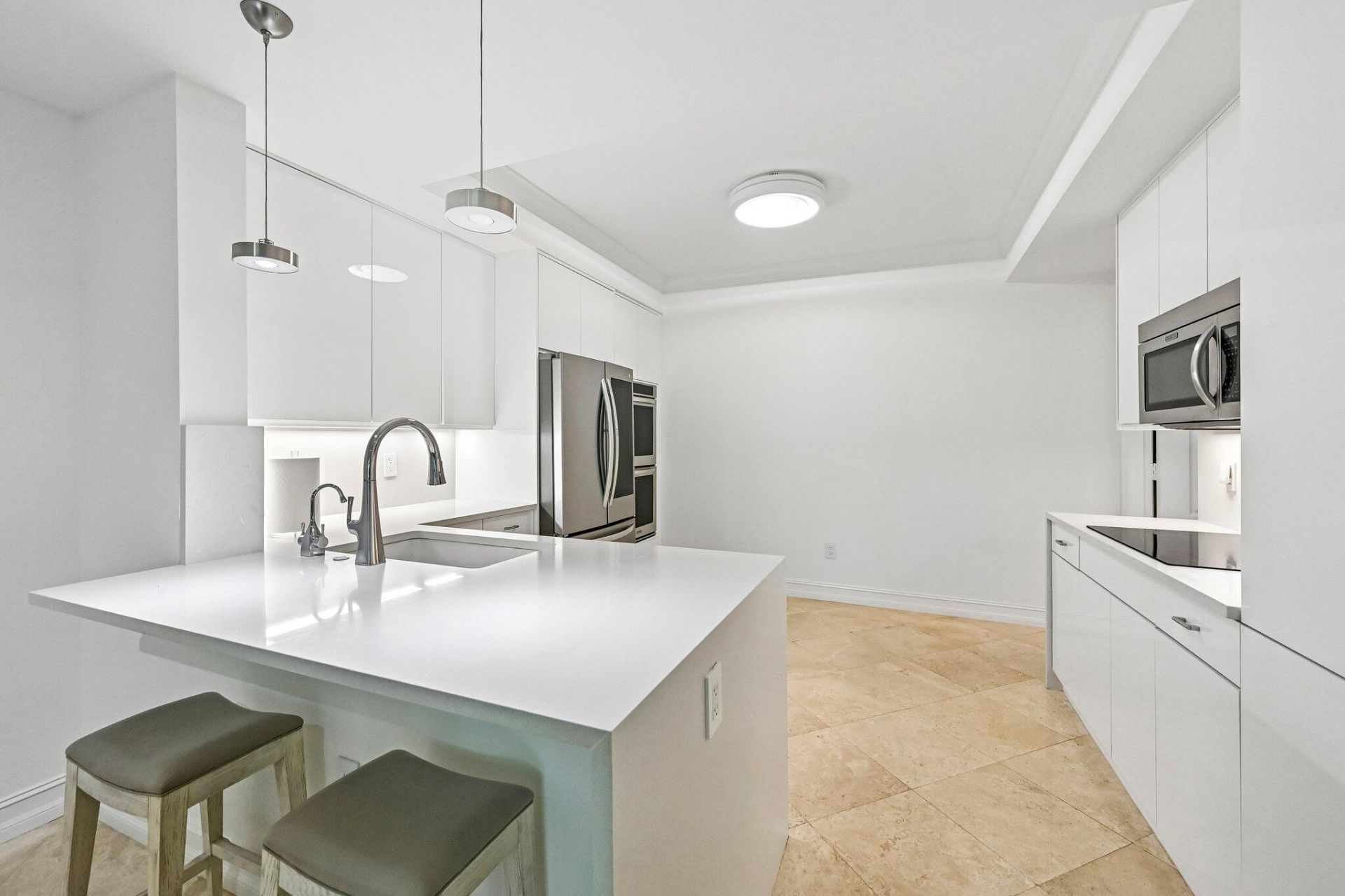 550 SE Mizner Boulevard, Unit B206, Boca Raton, FL 33432 Photo