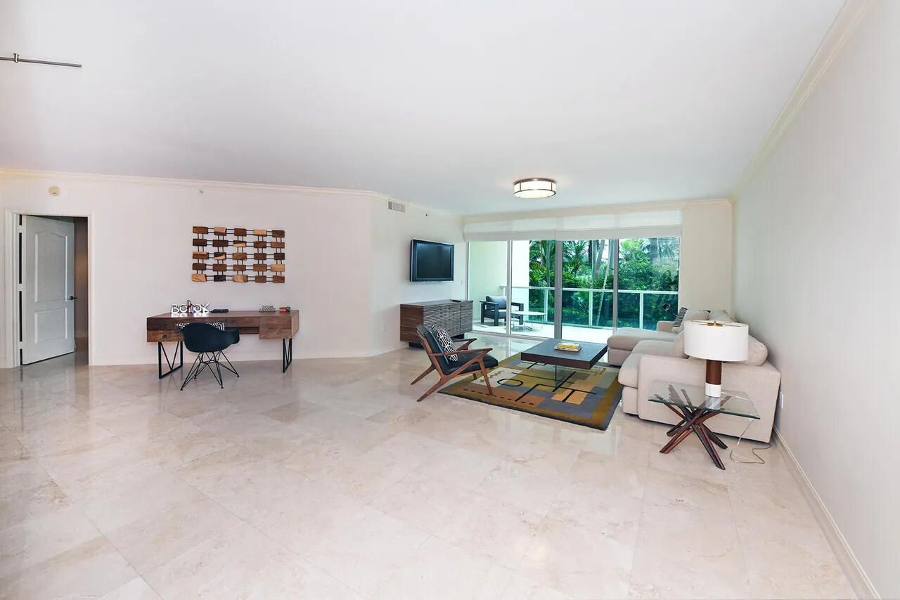 550 SE Mizner Boulevard, Unit B206, Boca Raton, FL 33432 Photo