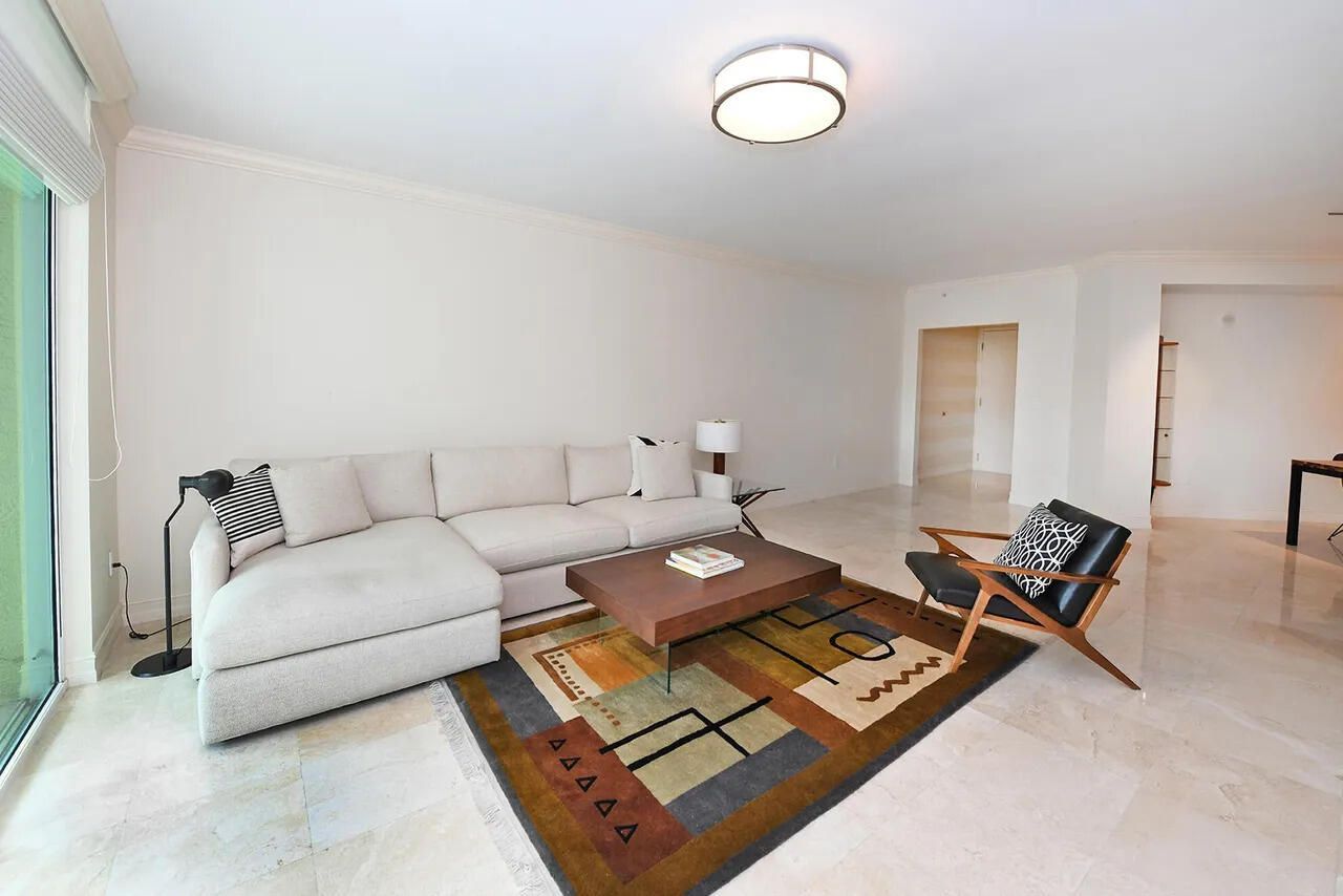 550 SE Mizner Boulevard, Unit B206, Boca Raton, FL 33432 Photo