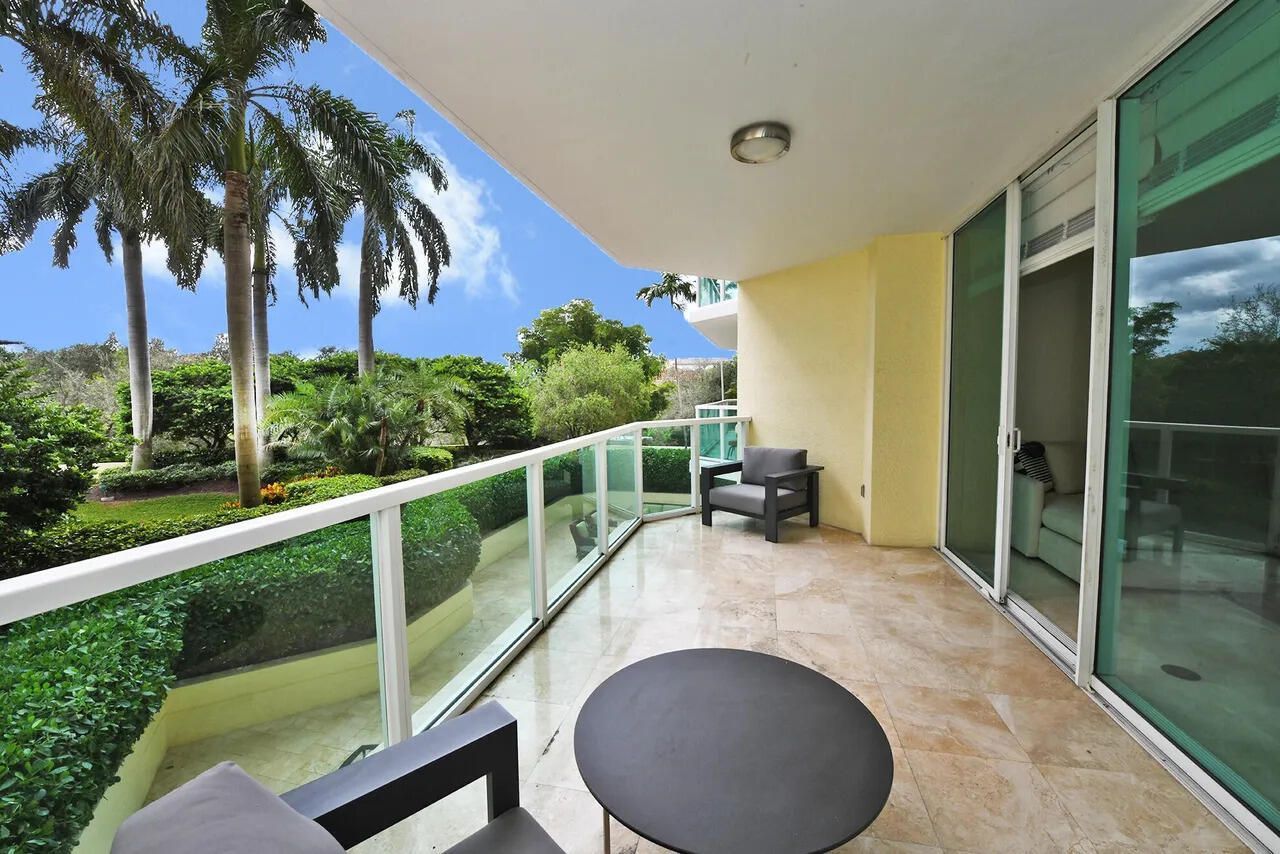 550 SE Mizner Boulevard, Unit B206, Boca Raton, FL 33432 Photo