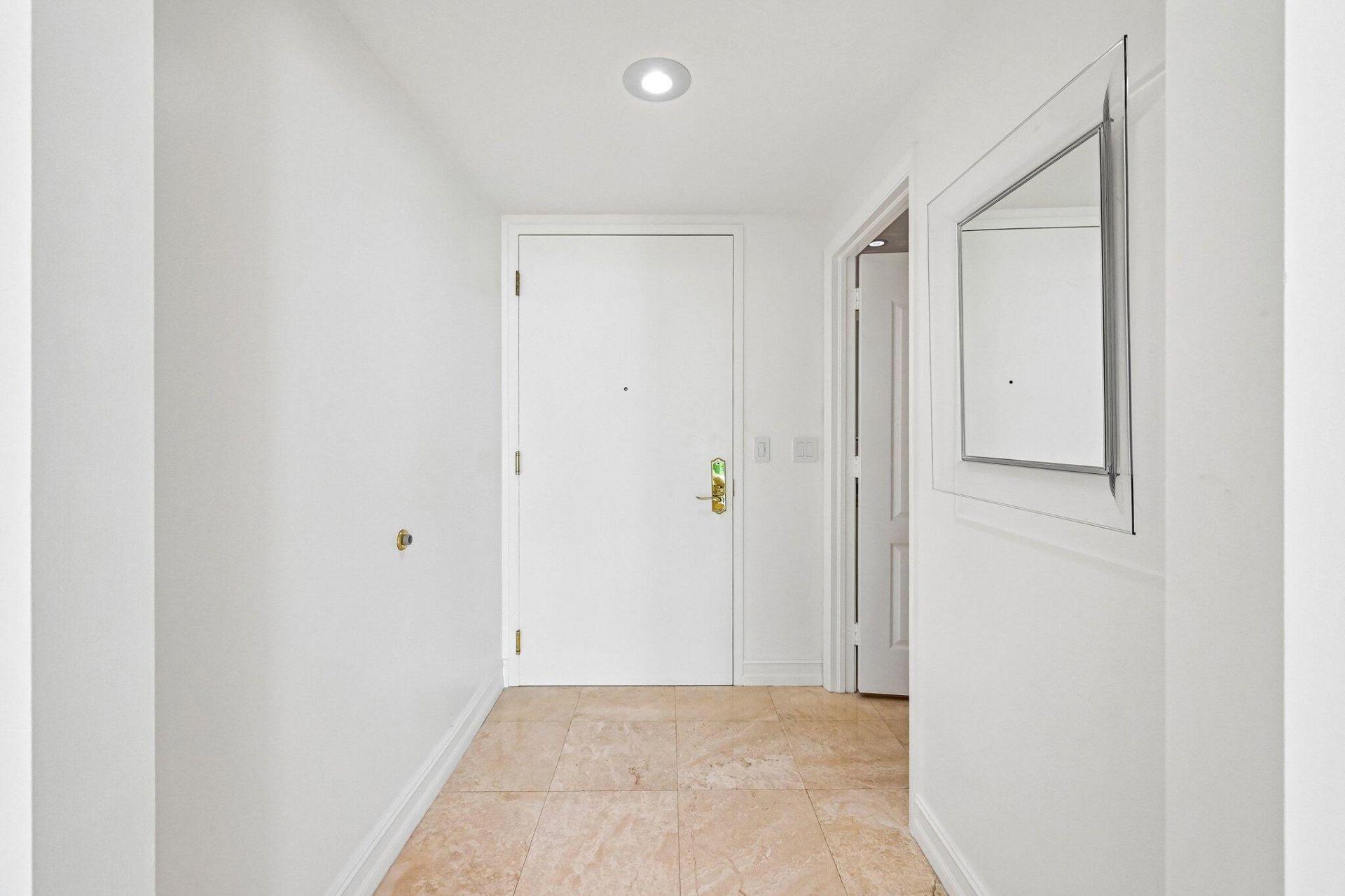 550 SE Mizner Boulevard, Unit B206, Boca Raton, FL 33432 Photo