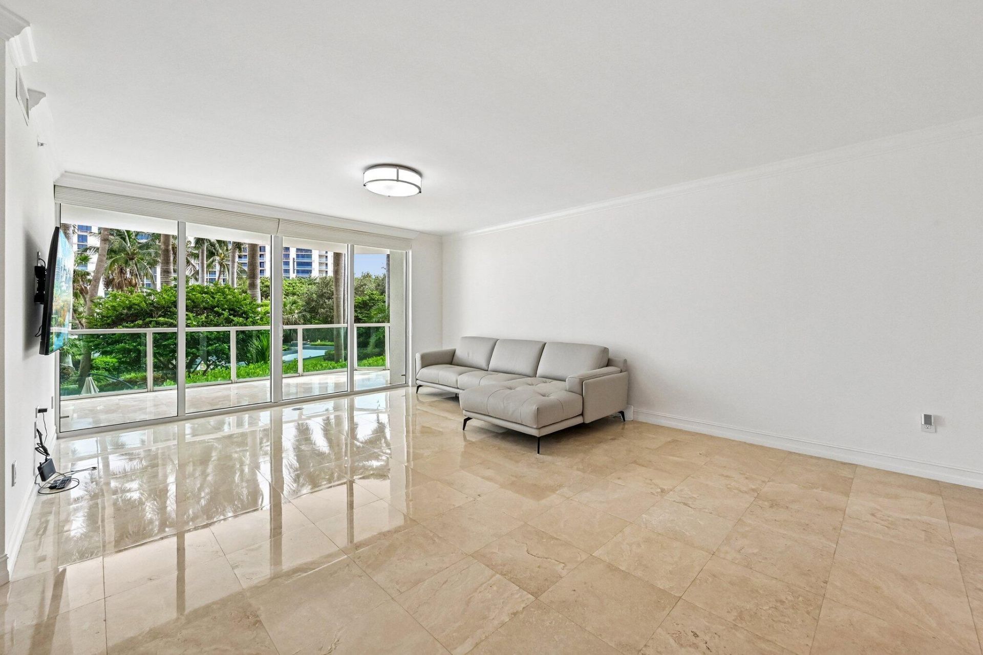 550 SE Mizner Boulevard, Unit B206, Boca Raton, FL 33432 Photo