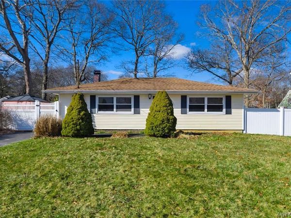 117 main Avenue , Mastic, NY 11950