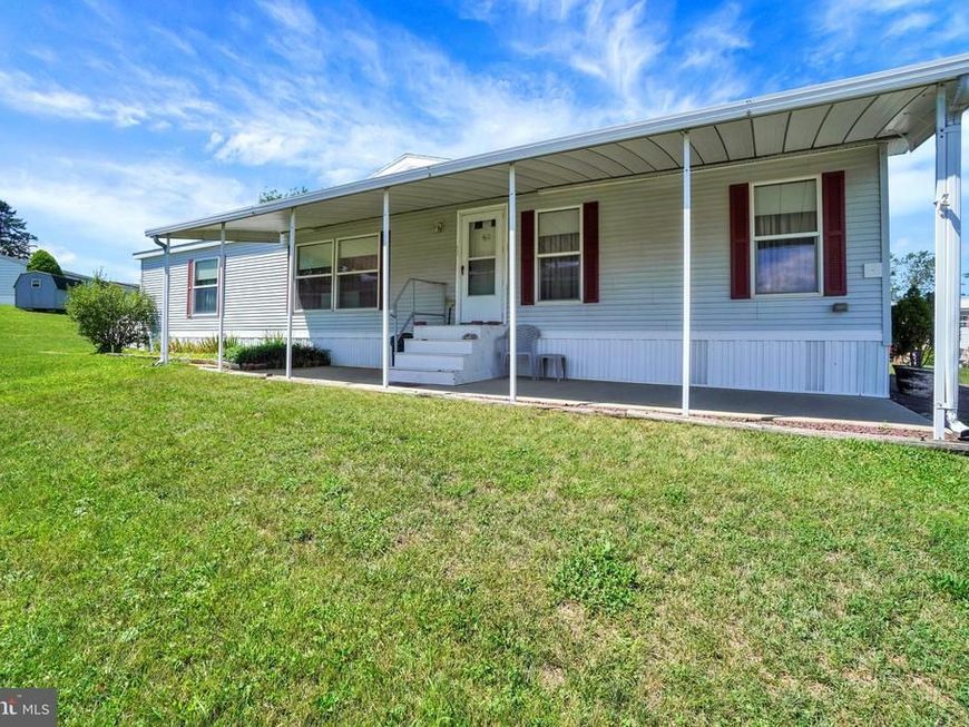 126 Gateshead Drive, Stewartstown, PA 17363 Main Photo