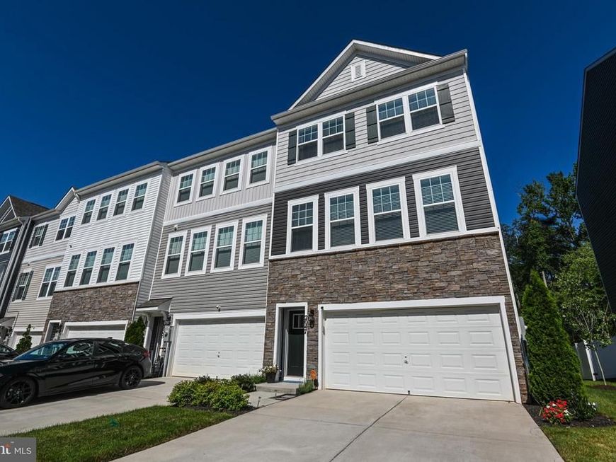 2047 Hinshaw Drive, Odenton, MD 21113 Main Photo