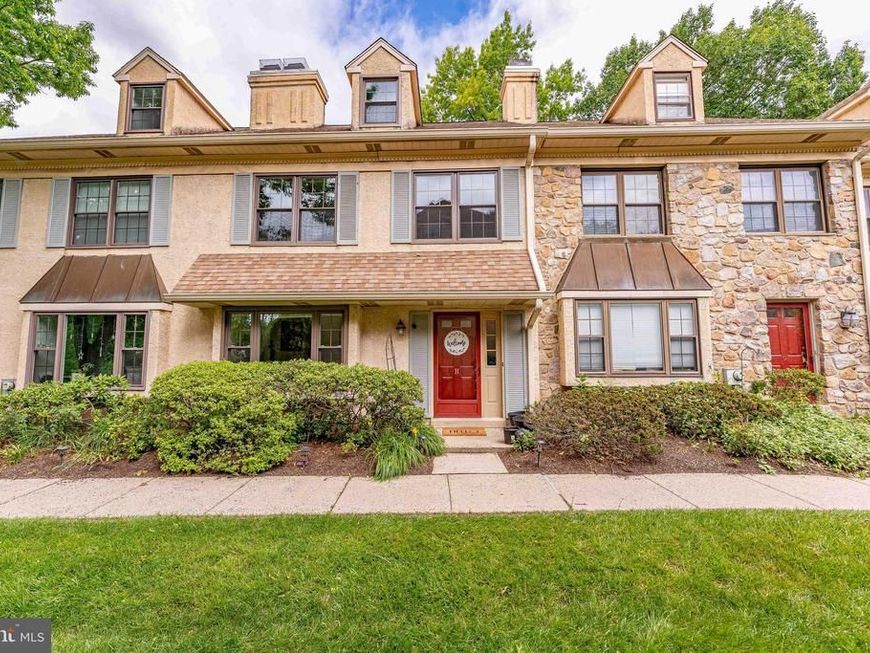 11 Chateau Circle, Chesterbrook, PA 19087 Main Photo