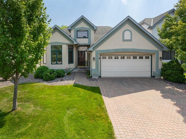 10471 Spyglass Drive, Eden Prairie, MN 55347