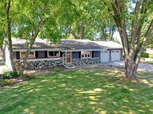 W167 Cottage Ave, Ixonia, WI 53066