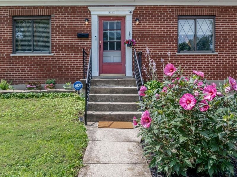 5223 Ralph Avenue, Green Township, OH 45238 Photo 2