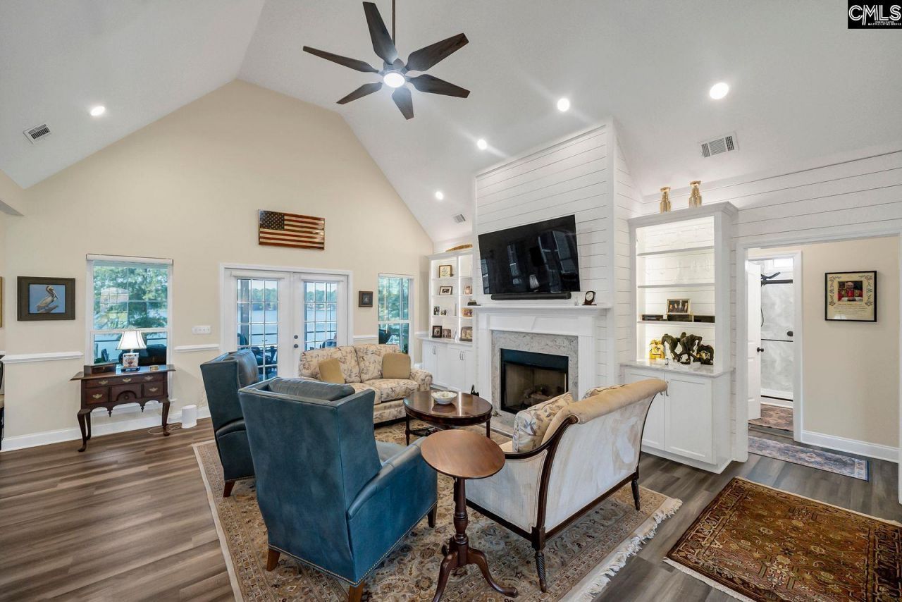 465 Longview Drive  Photo 9