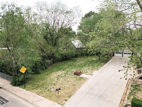 407 S College Avenue , Fayetteville, AR 72701