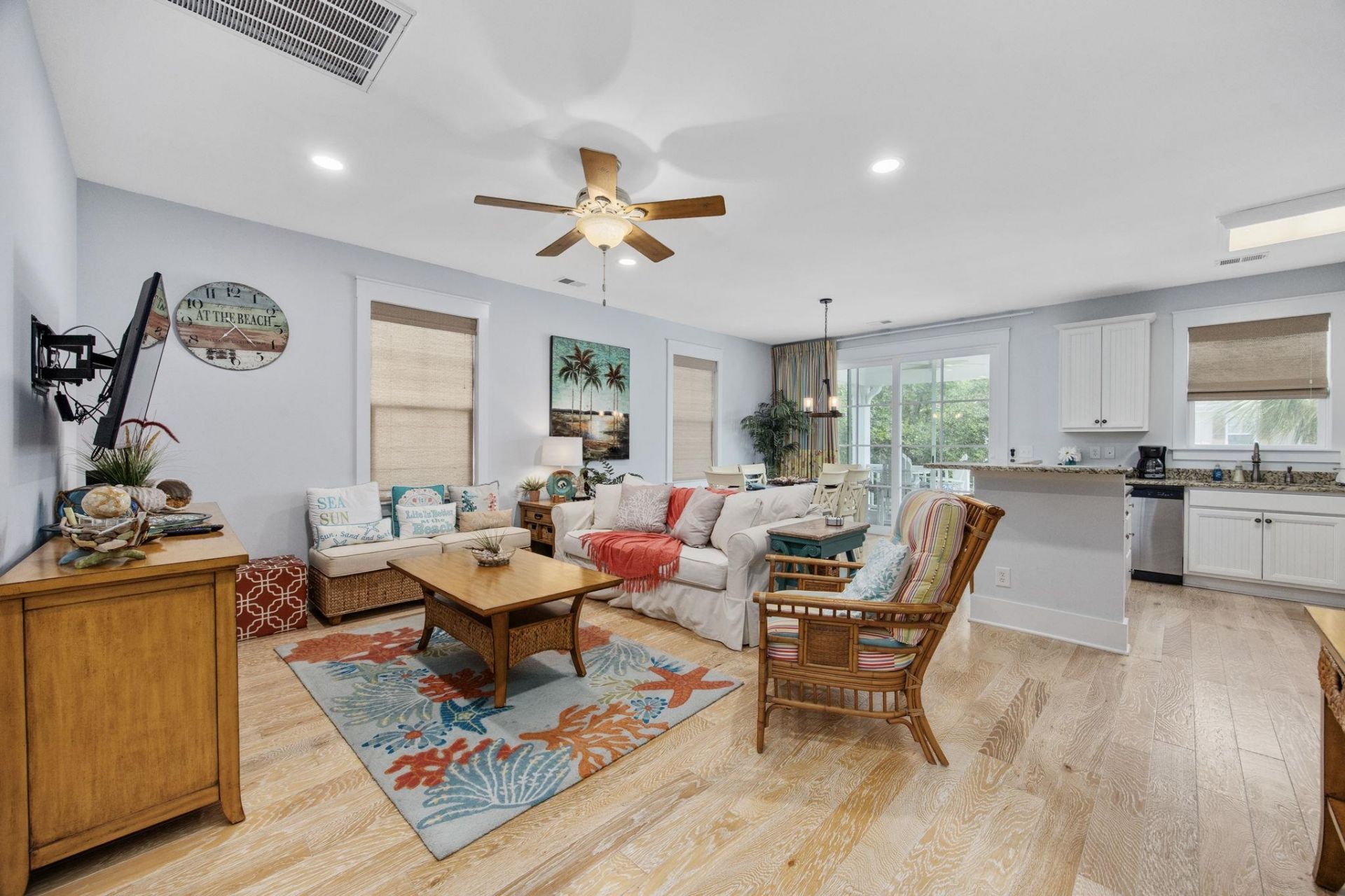 820 Madiera Dr. Photo 6