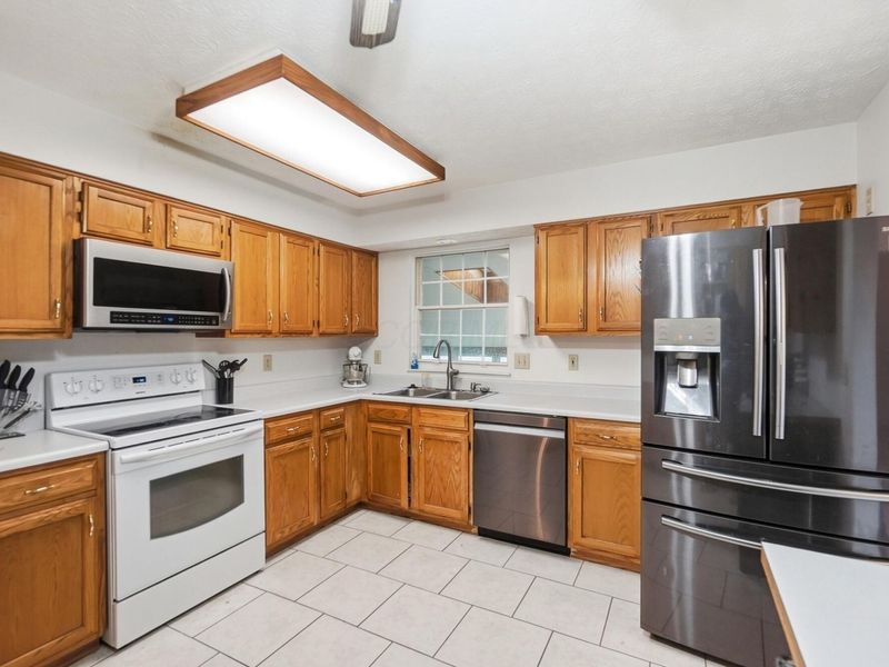 5151 Moonmist Court , Columbus, OH 43228 Photo 9