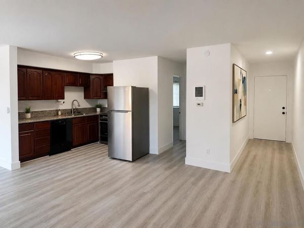 7555 Linda Vista, Unit 29, San Diego, CA 92111