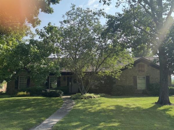 512 Grouseland Drive, Vincennes, IN 47591
