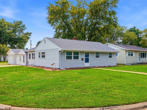 1101 Lynnwood Drive, Burlington, IA 52601