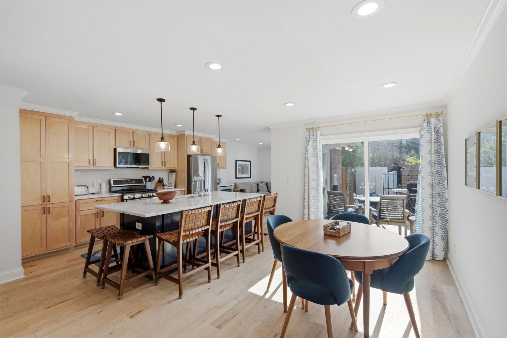 78 Legare Street Photo 8