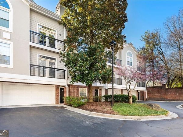 4244 River Green Drive NW, Unit 110, Atlanta, GA 30327