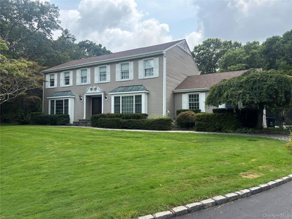 4 Saybrook Court, Port Jefferson Station, NY 11776