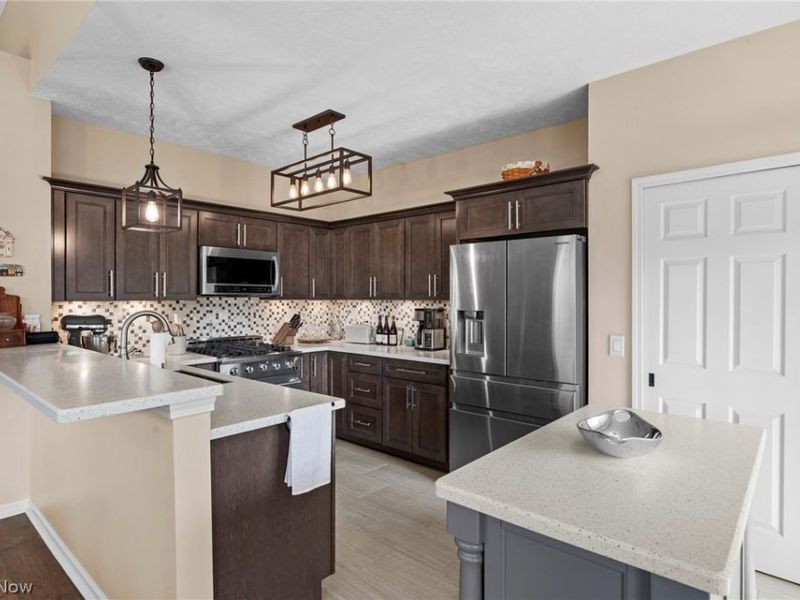 288 Woodhaven Drive, Copley, OH 44321 Photo 5