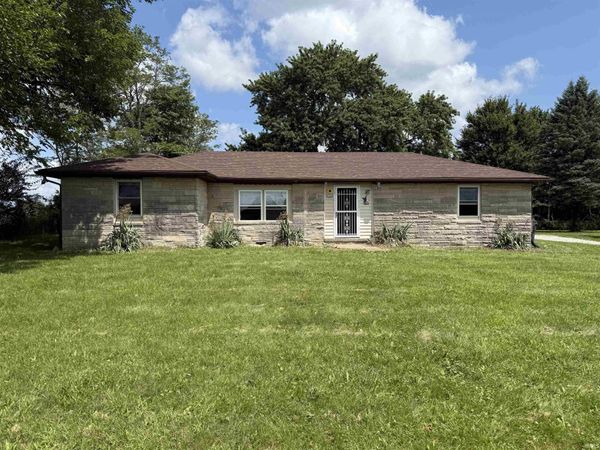 5650 E 950 N Road, Mooreland, IN 47360