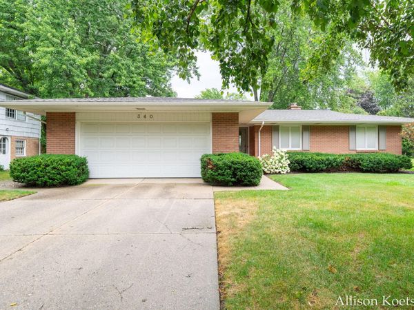 340 Worcester Drive NE, Grand Rapids, MI 49503