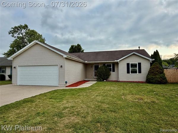 1918 Roselawn Court, Port Huron, Mi 48060