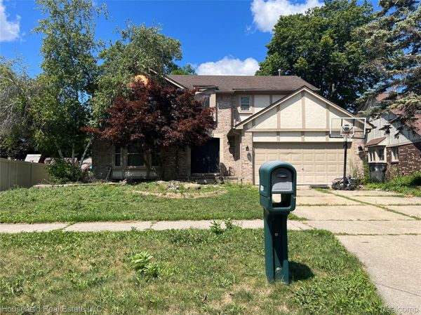 44335 Boulder Dr Drive, Clinton Township, Mi 48038