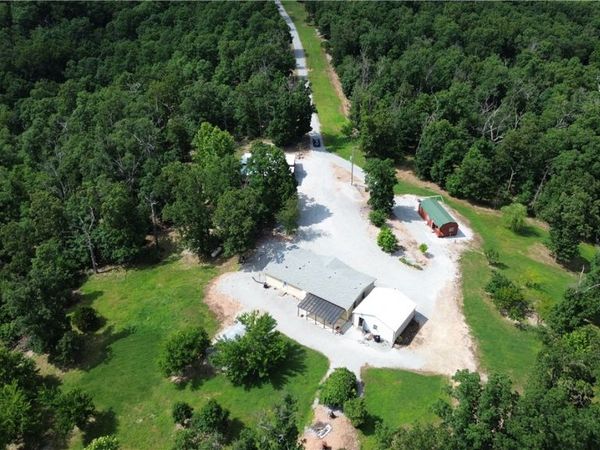 64899 E 225 Road , Wyandotte, OK 74370