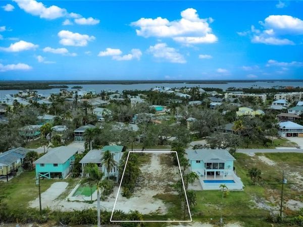 5780 Lauder ST , FORT MYERS BEACH, FL 33931
