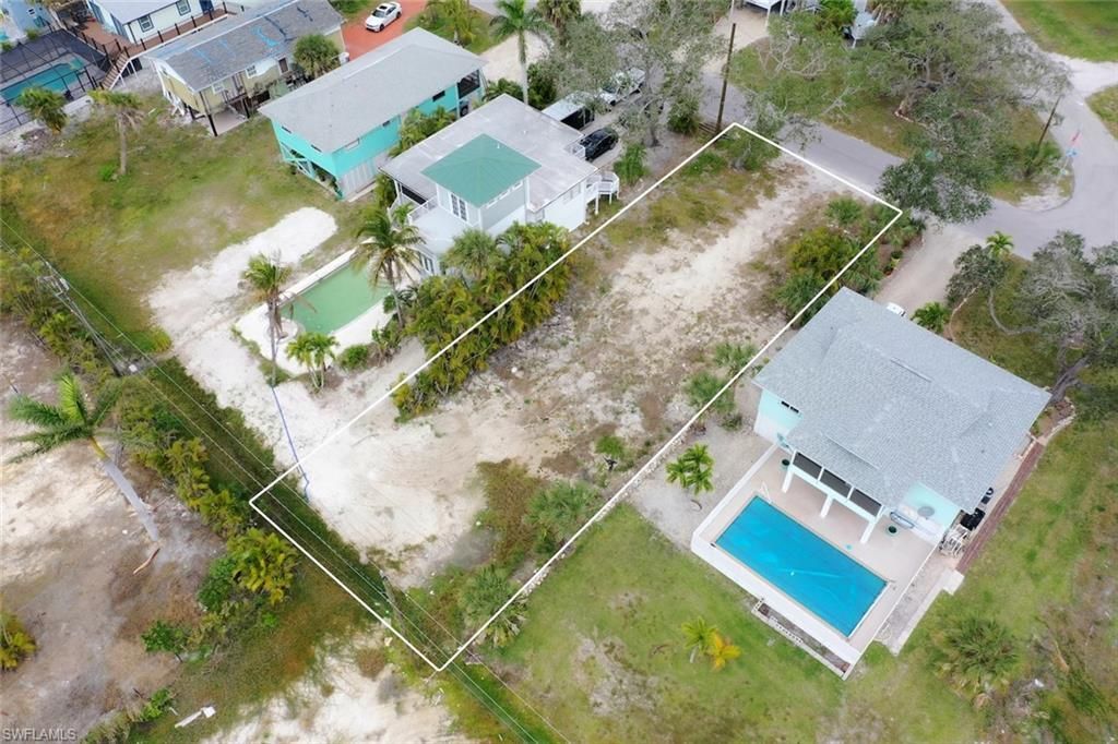 5780 Lauder St, Fort Myers Beach, FL 33931 Photo