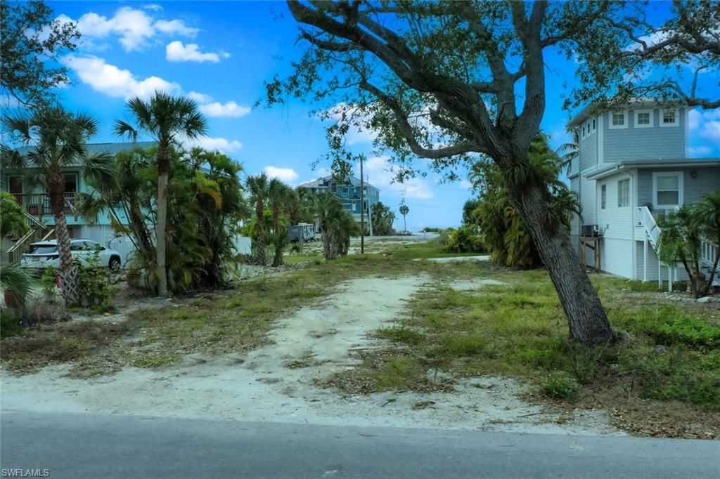 5780 Lauder St, Fort Myers Beach, FL 33931 Photo