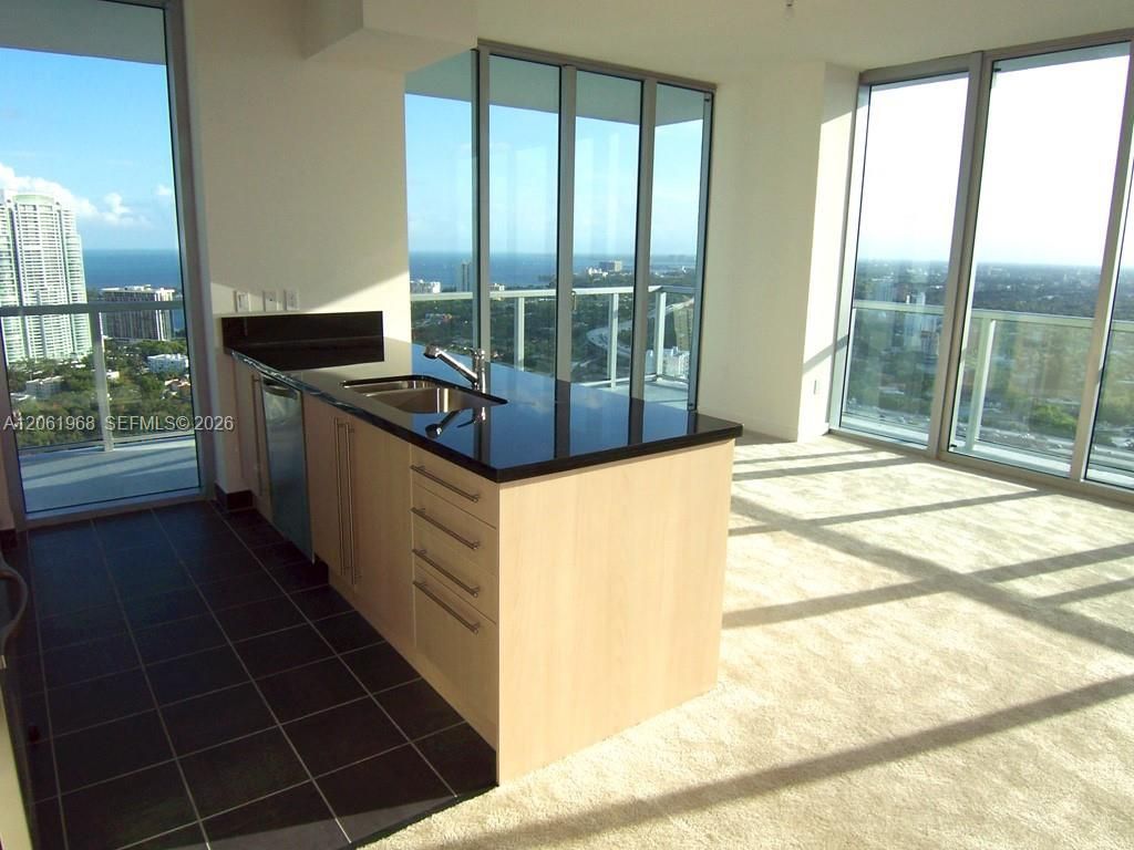 79 SW 12th St , Unit UPH4001-S, Miami, FL 33130 Photo