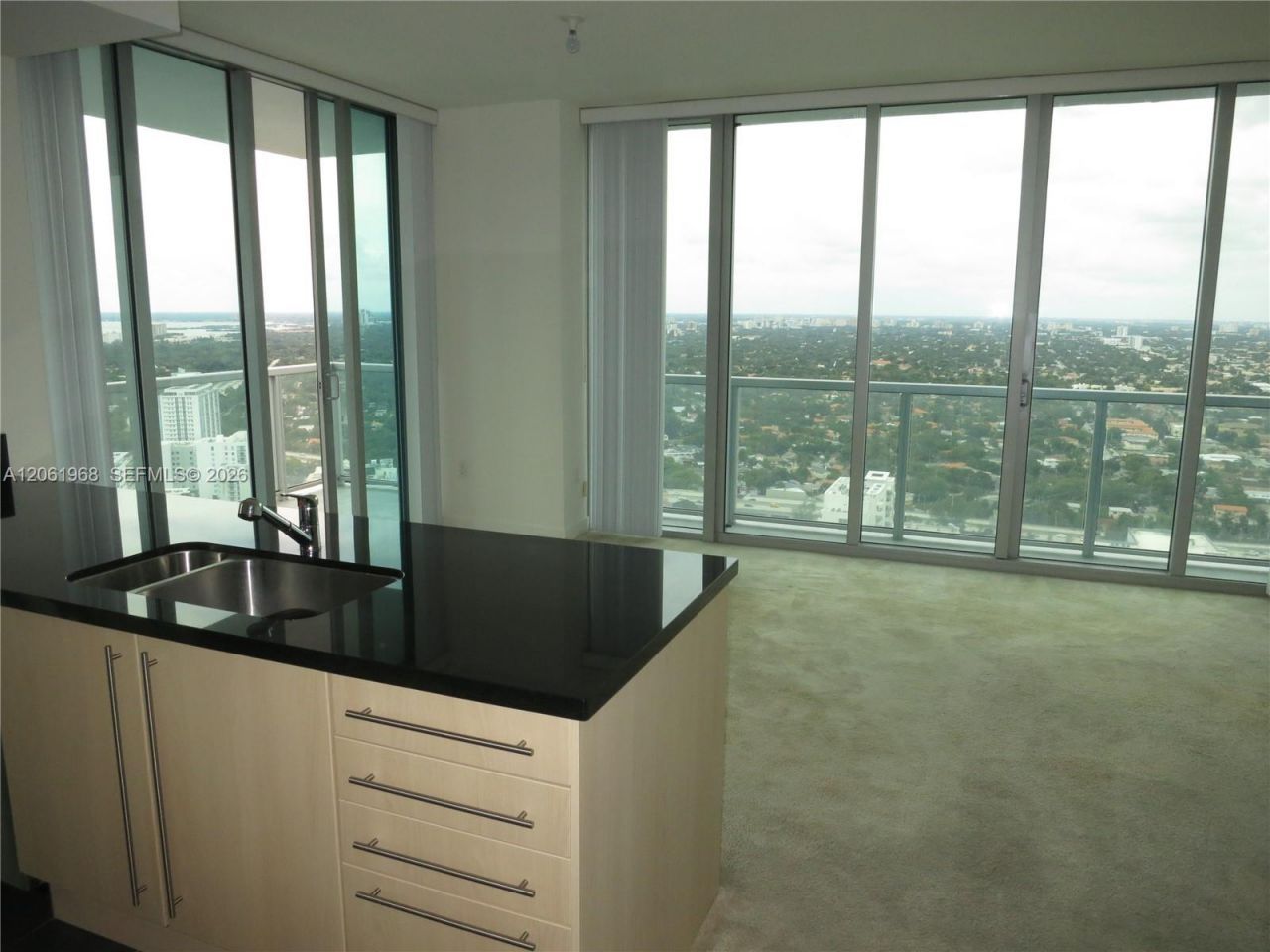 79 SW 12th St , Unit UPH4001-S, Miami, FL 33130 Photo