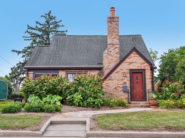 399 W Main Street , Greenwood, IN 46142