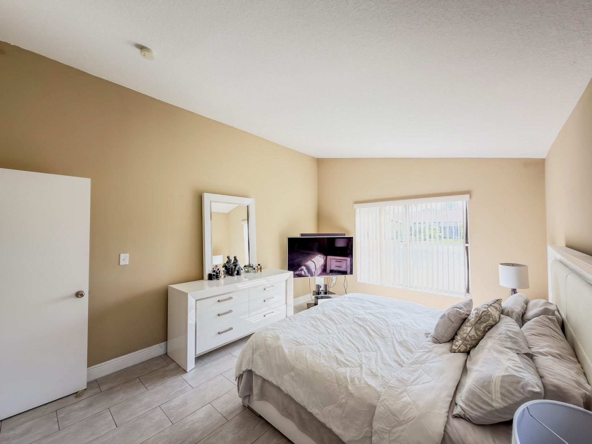 775 NW 165th Avenue, Pembroke Pines, FL 33028 Photo