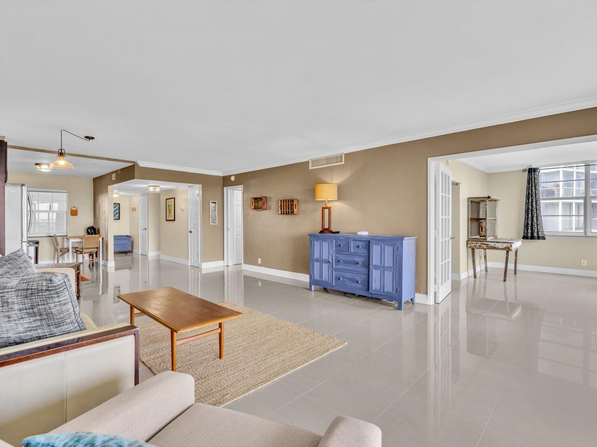 605 Oaks Drive, Unit 810, Pompano Beach, FL 33069 Photo