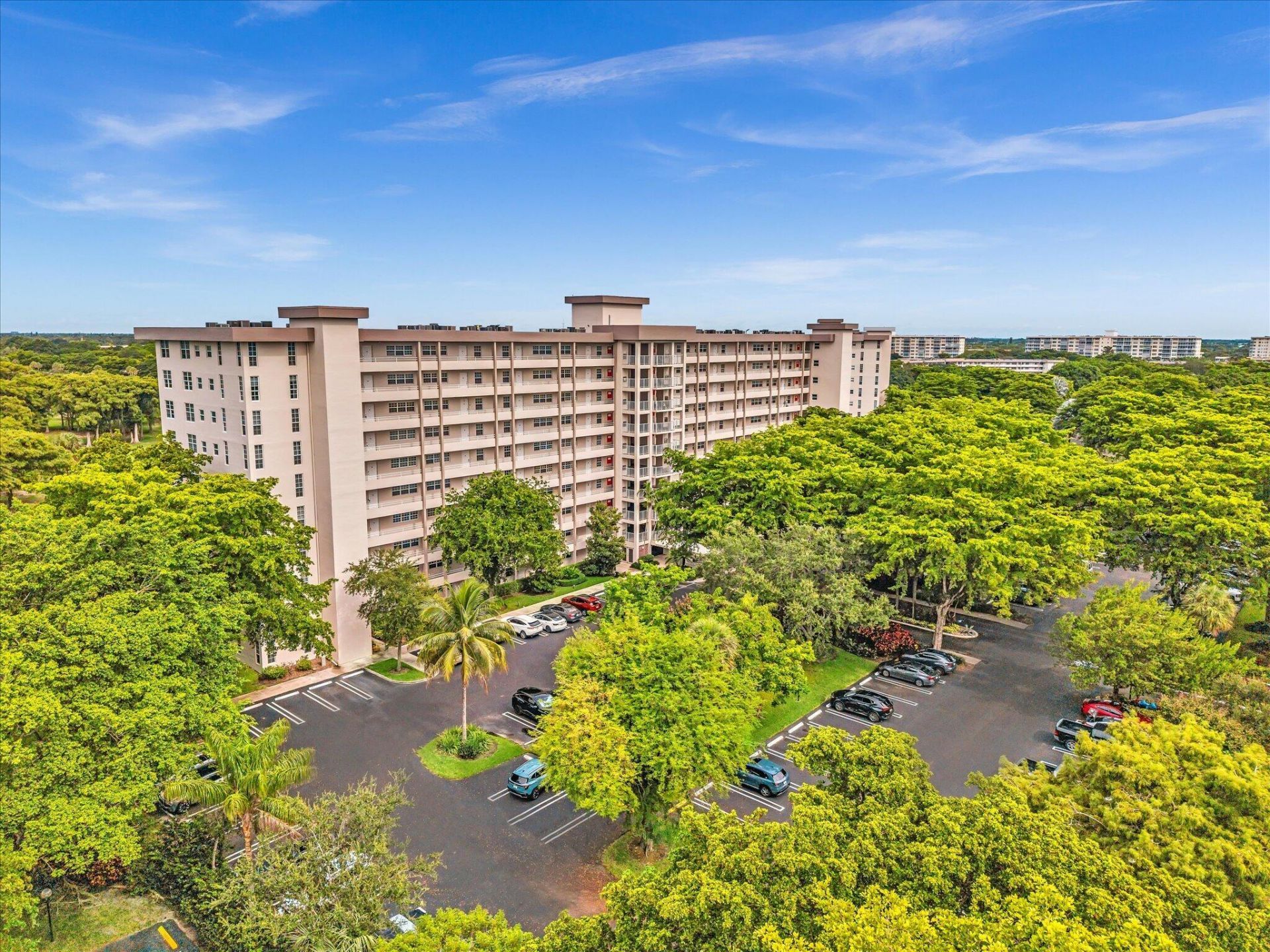 605 Oaks Drive, Unit 810, Pompano Beach, FL 33069 Photo