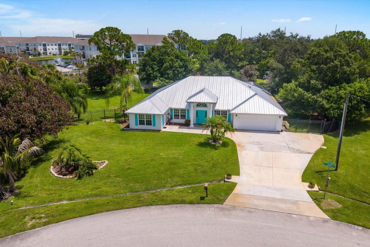 1799 SE Blockton Avenue, Port Saint Lucie, FL 34952 Photo