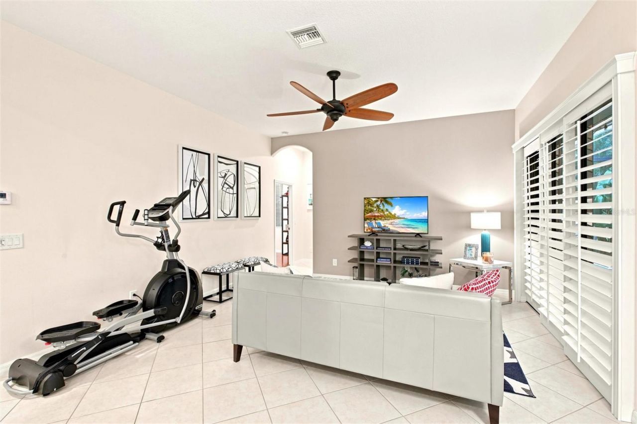 8059 36th Street Circle E, Sarasota, FL 34243 Photo