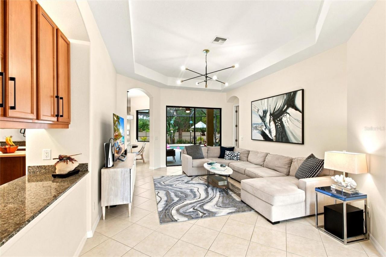 8059 36th Street Circle E, Sarasota, FL 34243 Photo