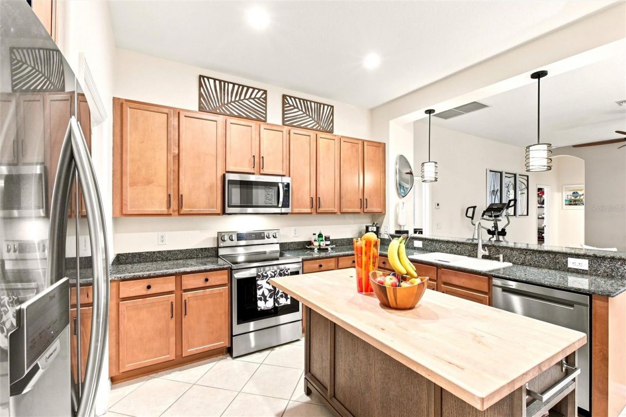 8059 36th Street Circle E, Sarasota, FL 34243 Photo