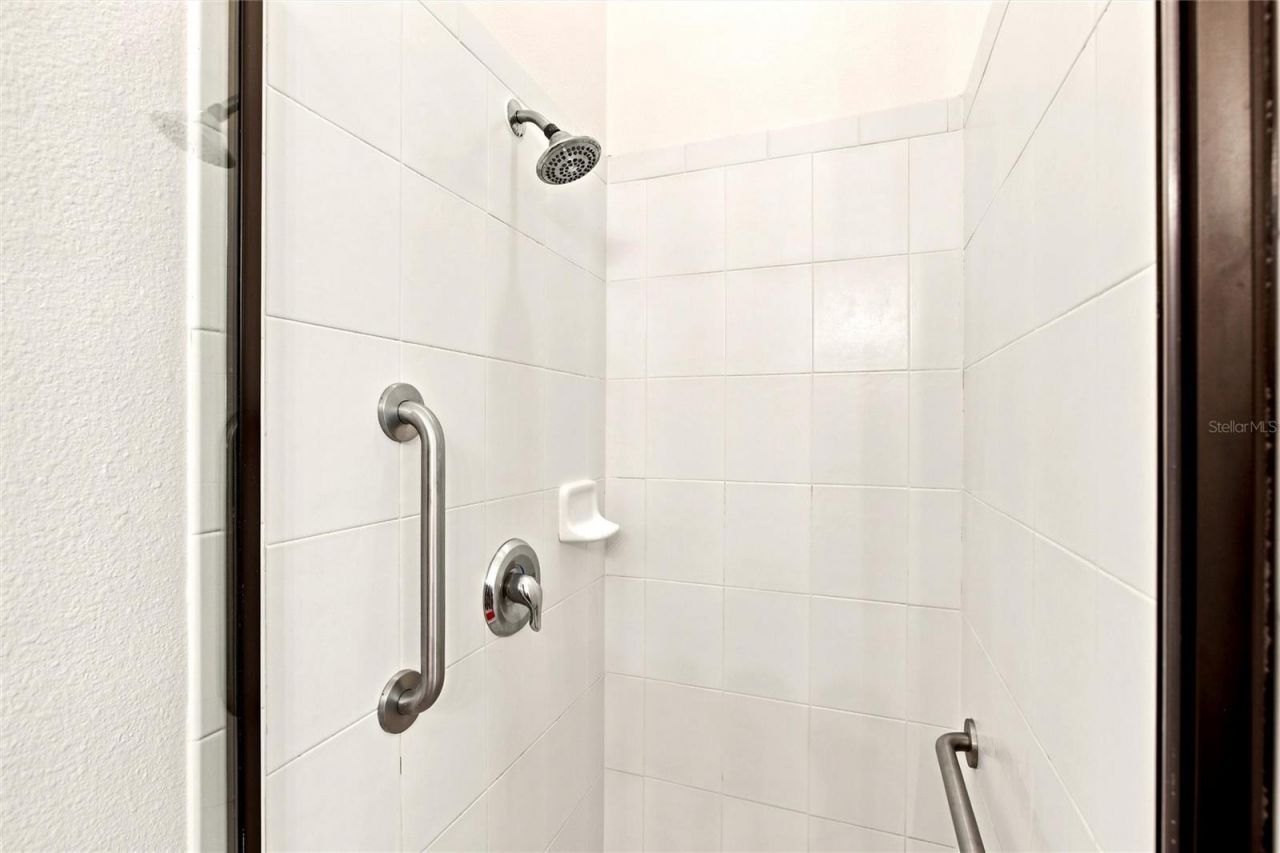 8059 36th Street Circle E, Sarasota, FL 34243 Photo